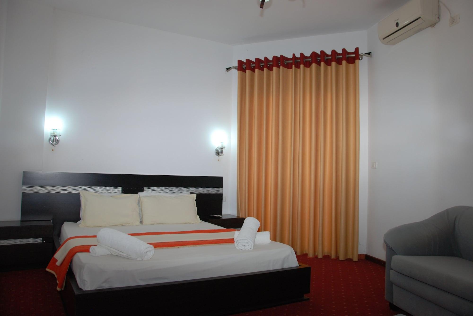 Hotel Strora Sarandë Eksteriør billede