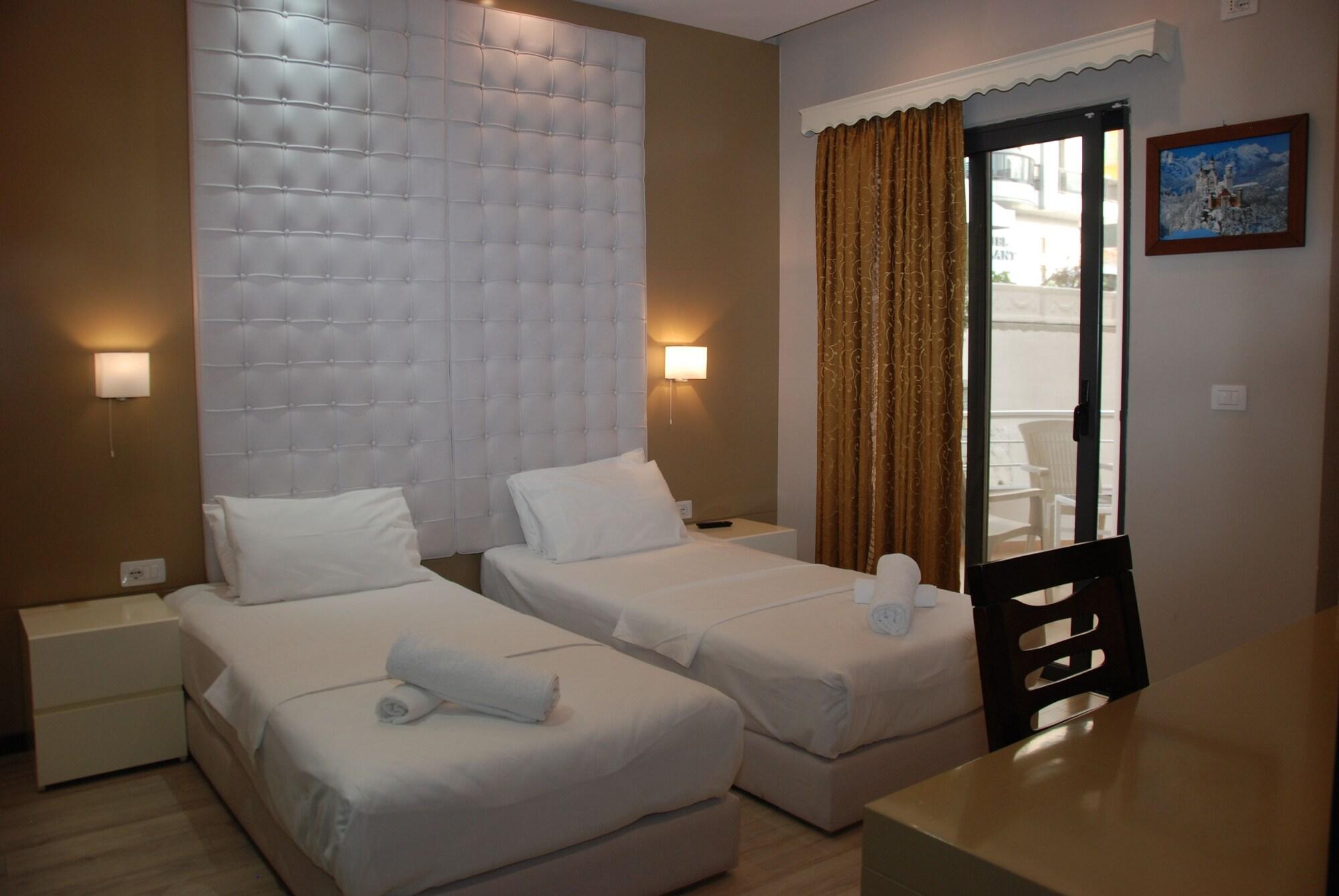 Hotel Strora Sarandë Eksteriør billede