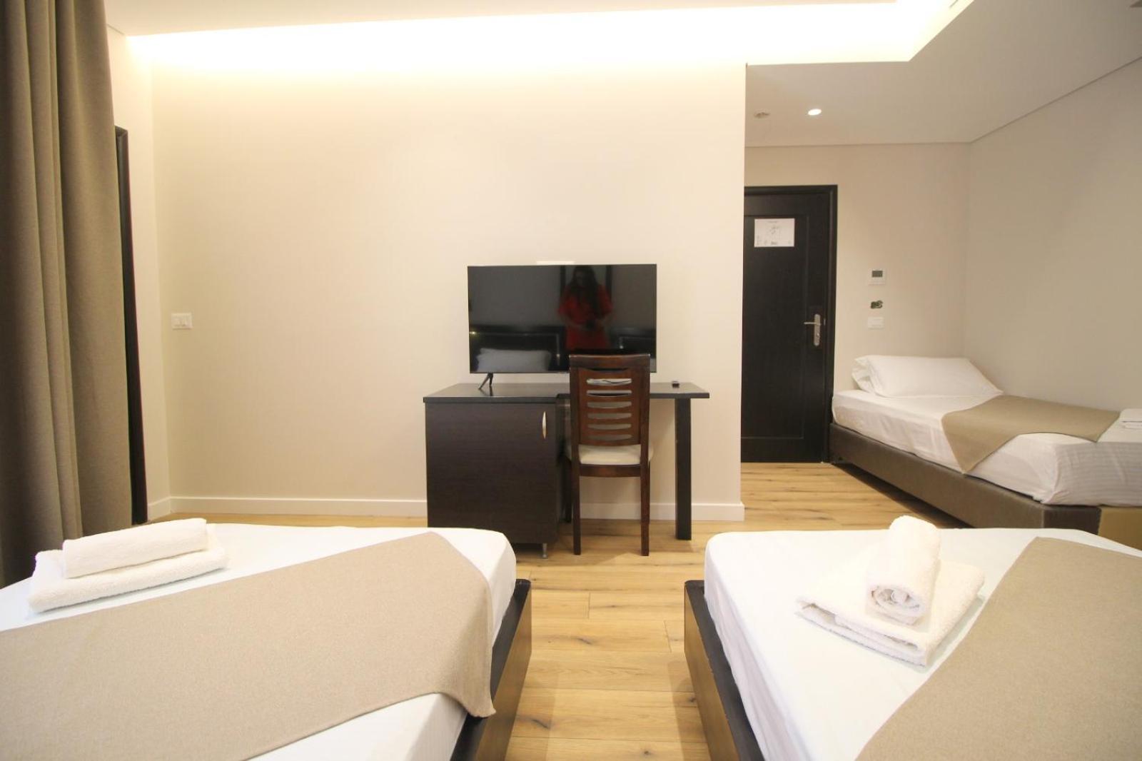 Hotel Strora Sarandë Eksteriør billede