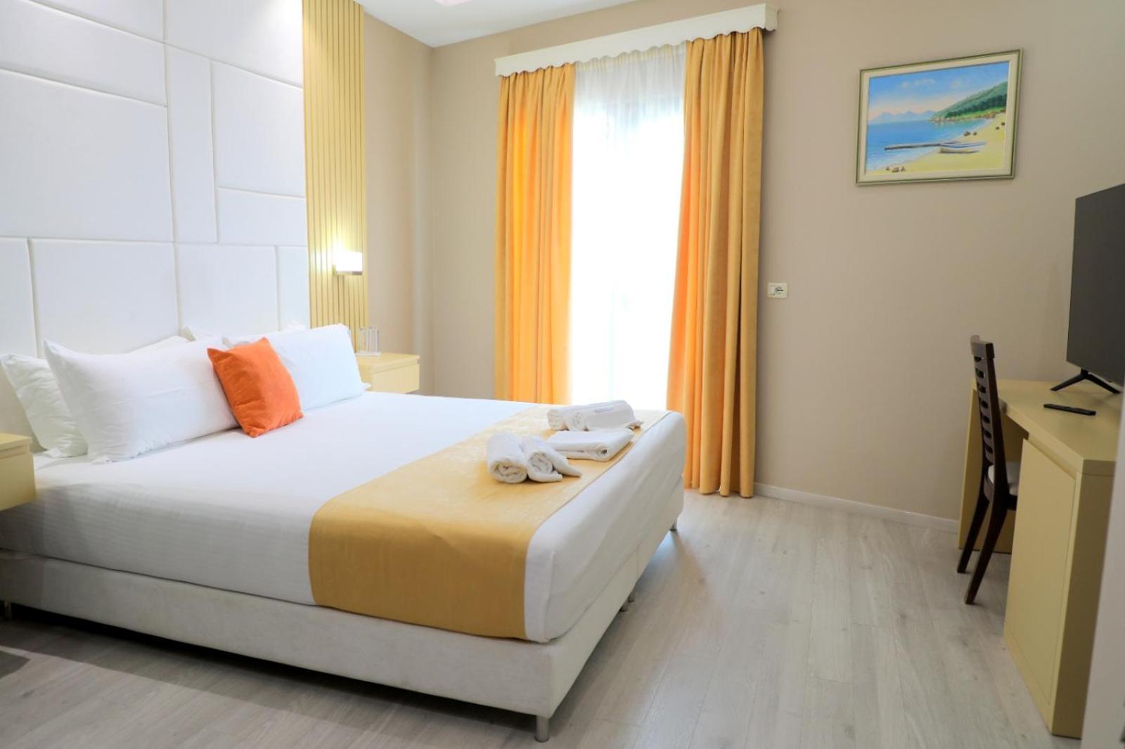 Hotel Strora Sarandë Eksteriør billede